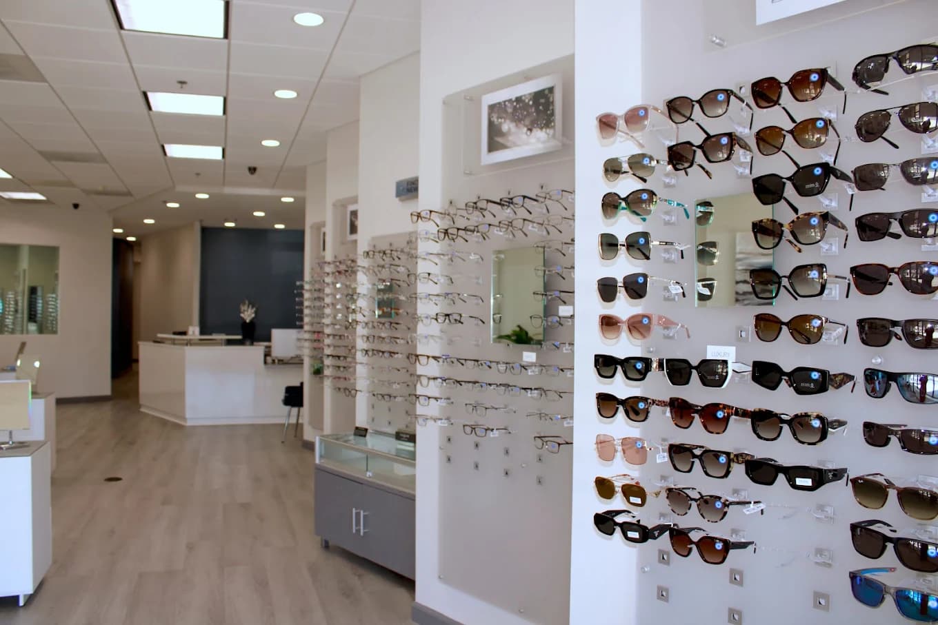 Beyond Eyecare Oakton location reception